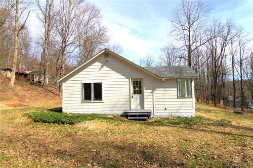 6-71 Miller Rd, Hopewell Junction, NY, 12533-7137 | Card Image