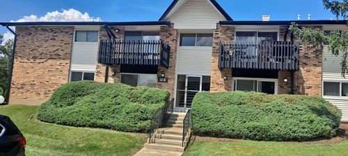 apt-108-12B Kingery Quarter, Willowbrook, IL, 60527-6533 | Card Image