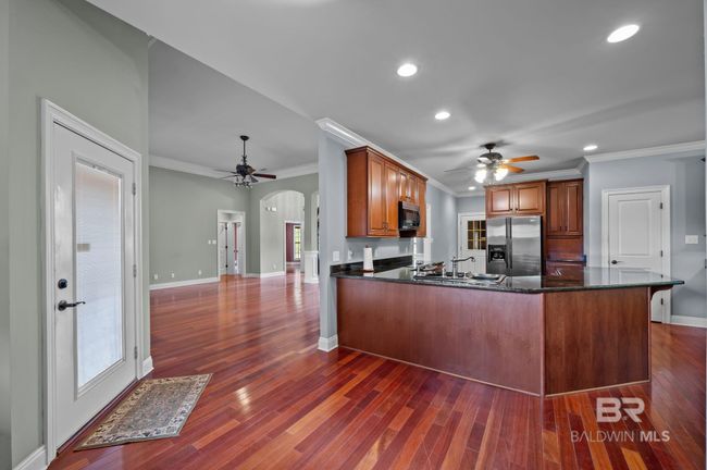 Kitchen | Image 17