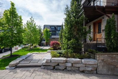 72 Lawton Blvd, House attached with 4 bedrooms, 6 bathrooms and 4 parking in Toronto ON | Image 2