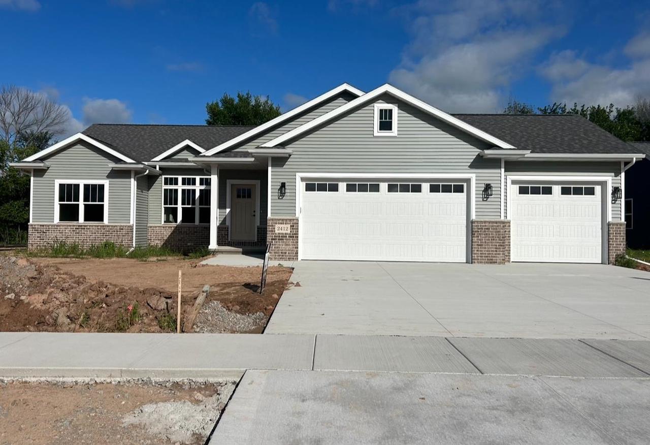 Stellita Cir, DE Pere, WI 54115
