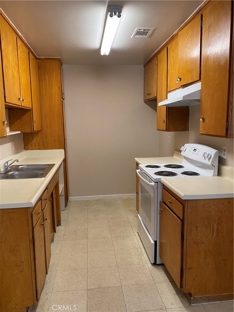 Residential Income in Hemet 3