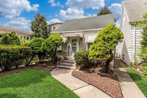 4438 N Narragansett Ave, Harwood Heights, IL, 60706-7302 | Card Image