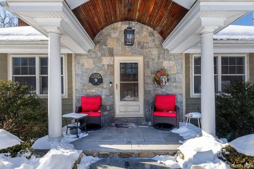 9 Gallows Hill Rd, Cortlandt Mnr, NY, 10567-1179 | Card Image