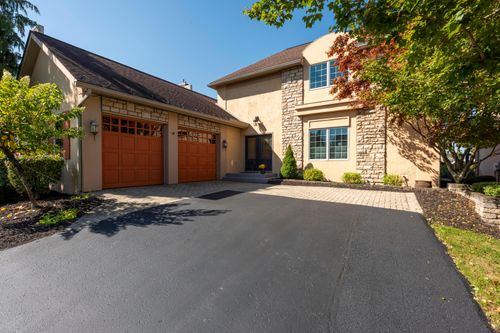 5386 Club Dr, Westerville, OH, 43082-8312 | Card Image