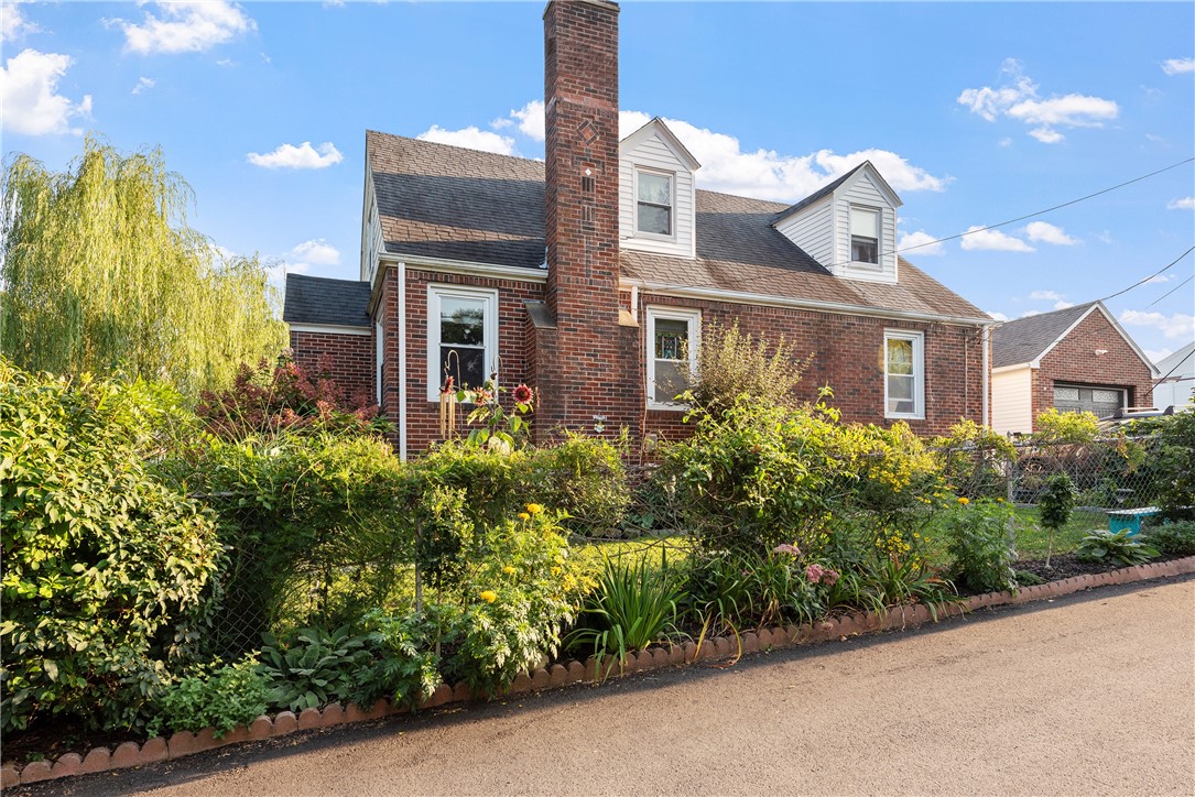 Winfield Rd, Johnston, RI 02919