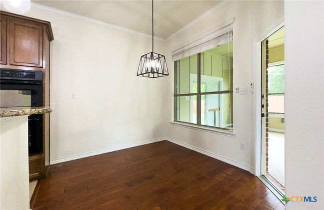Eat-In Kitchen | Image 22