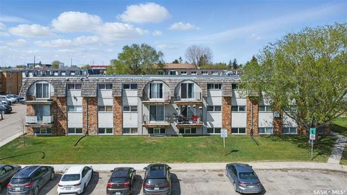 4-3809 Luther Pl, Saskatoon, SK, S7H4B1 | Card Image