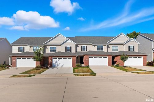 3970 Orchard Dr, Bettendorf, IA, 52722-3892 | Card Image