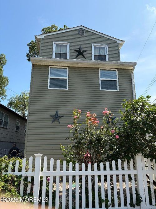 70 W Shore St, Keansburg, NJ, 07734-1361 | Card Image