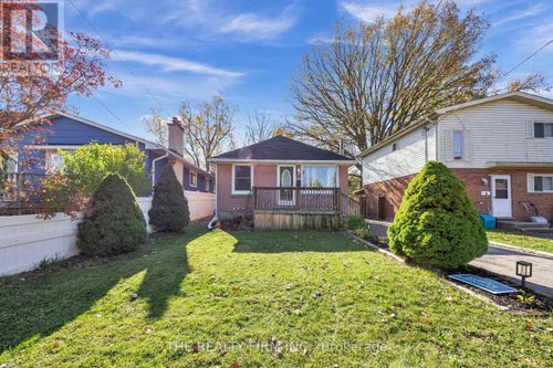 119 Emery St W, London, ON, N6J1R9 | Card Image