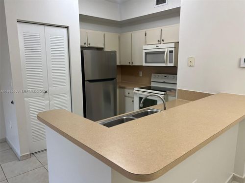 307-7220 Nw 114th Ave, Doral, FL, 33178-5562 | Card Image