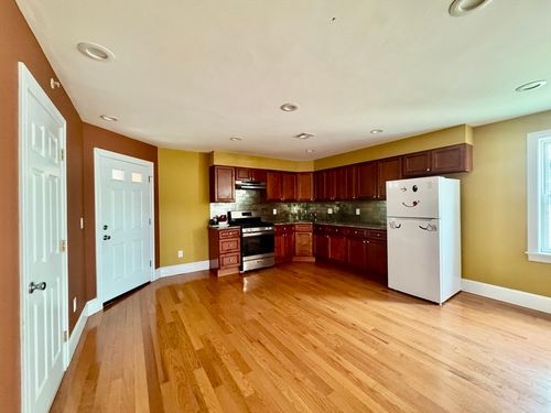 504 Summer St, Lynn, MA, 01905-3602 | Card Image