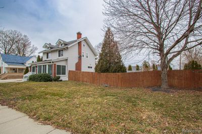 11 Fessenden Street, Home with 3 bedrooms, 2 bathrooms and null parking in Mt. Clemens MI | Image 2