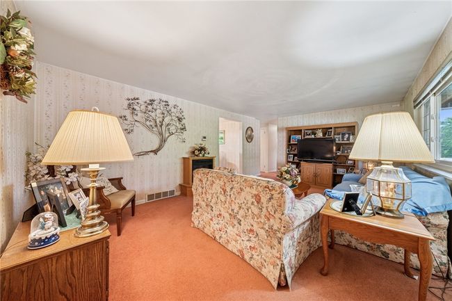 23 Corbett Ave, House other with 3 bedrooms, 2 bathrooms and 2 parking in Hempfield Twp - WML PA | Image 6