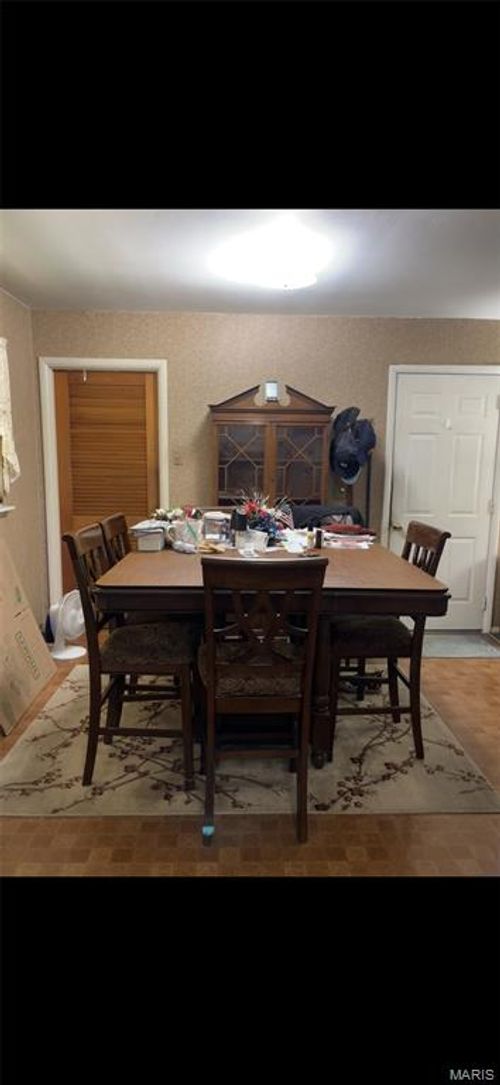 404 Spring Meadows Dr, Manchester, MO, 63011-3920 | Card Image