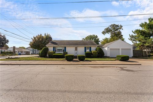 95 Federal St, Pawtucket, RI, 02861-3116 | Card Image
