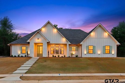 17300 Woodcrest Cir, Lindale, TX, 75771-1608 | Card Image