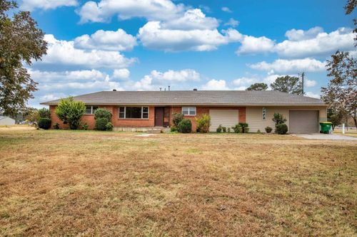 16000 Faulkner Lake Rd, North Little Rock, AR, 72117-9649 | Card Image