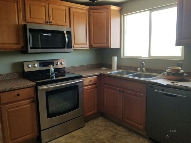 879 Spring Valley Pkwy, House other with 4 bedrooms, 2 bathrooms and null parking in Spring Creek NV | Image 4