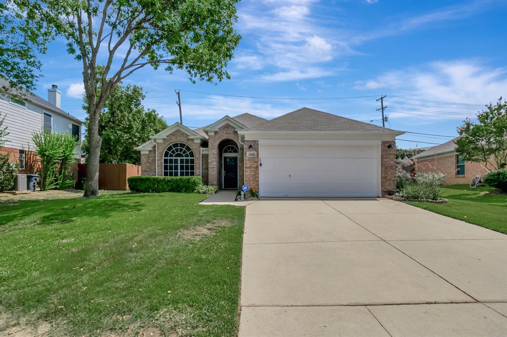 Corvallis Trl, Arlington, TX 76006