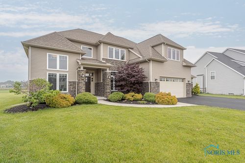 2902 Woods Edge Rd, Perrysburg, OH, 43551-8988 | Card Image