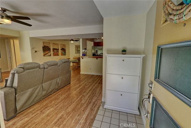 7 - 25712 Le Parc, Condo with 2 bedrooms, 2 bathrooms and 2 parking in Lake Forest CA | Image 5