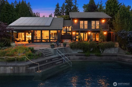 9707 Sw Quartermaster Dr, Vashon, WA, 98070-7075 | Card Image