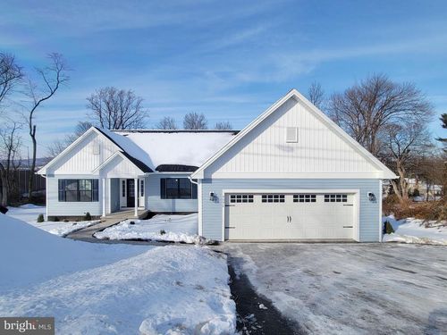 4092 Ridgeview Rd, HARRISBURG, PA, 17112-2821 | Card Image