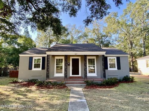 227 Broadmoor Dr, Jackson, MS, 39206-4804 | Card Image