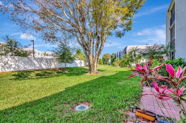 APT-107 - 4236 Deste Ct, Condo with 3 bedrooms, 2 bathrooms and null parking in Lake Worth FL | Image 32