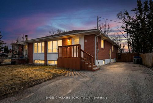 122 Septonne Ave, Newmarket, ON, L3Y2W3 | Card Image