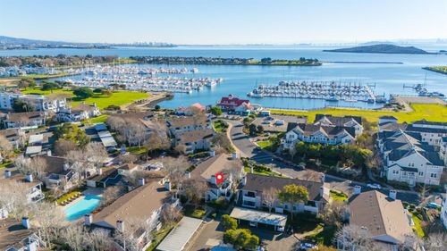 34 Schooner Ct, Richmond, CA, 94804-4519 | Card Image