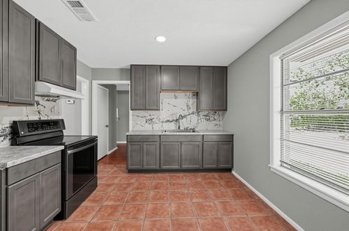 1503 Bexar Ave, Victoria, TX, 77901-3103 | Card Image