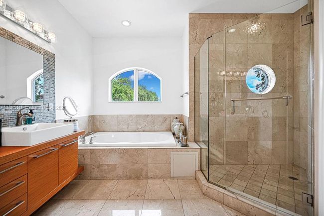 3521 Forest View Cir, House other with 5 bedrooms, 5 bathrooms and null parking in Fort Lauderdale FL | Image 45