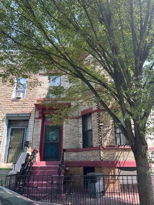 1082 Madison St, Brooklyn, NY, 11221-4904 | Card Image