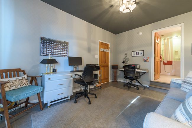 Primary Bedroom | Image 17