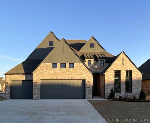 667 E 149th St S, Glenpool, OK, 74033-4471 | Card Image