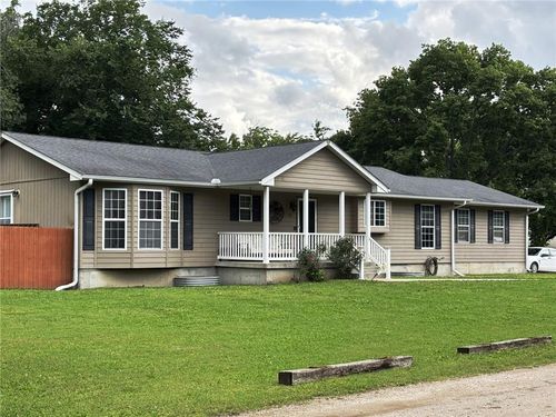 113 and 115 Mulberry Street, Humboldt, KS, 66748 | Card Image