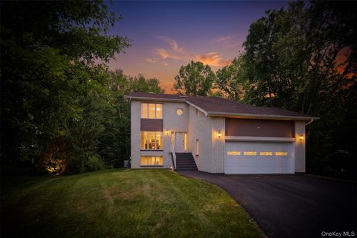 10 Schnabl Court, Wappinger, NY, 12590 | Card Image