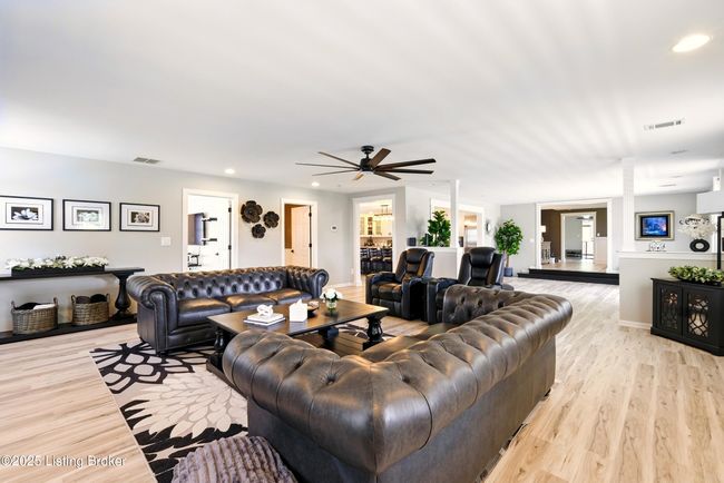 1717 Stricker Rd, House other with 5 bedrooms, 5 bathrooms and null parking in Memphis IN | Image 15
