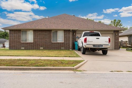 2432 W Deerfield St, Springfield, MO, 65807-6990 | Card Image