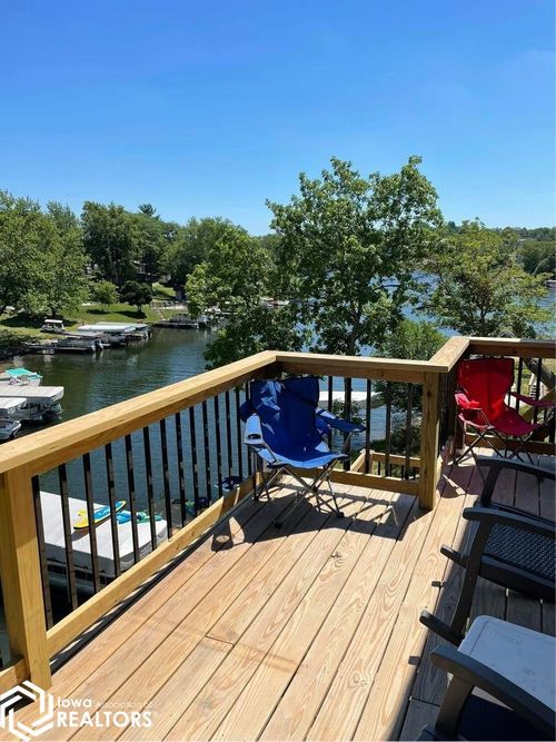 4212 W Lakeshore Drive, Brooklyn, IA, 52211 | Card Image