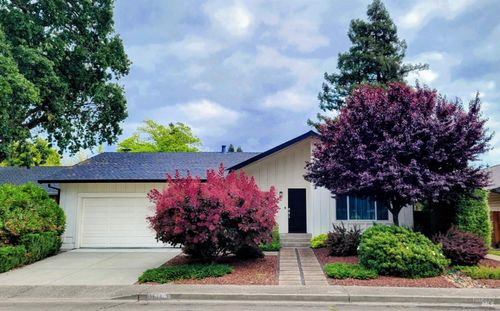 19276 Robinson Road, Sonoma, CA, 95476 | Card Image
