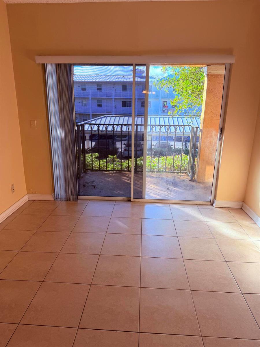 Residential Lease in Lake Park 2
