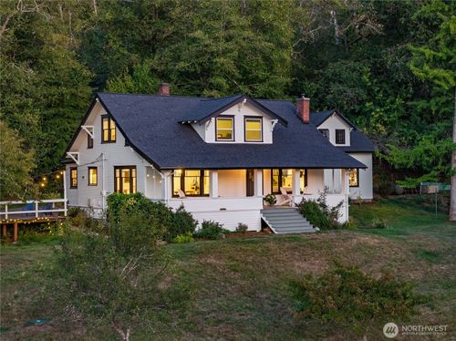 16832 Mcintyre Rd Sw, Vashon, WA, 98070-4412 | Card Image