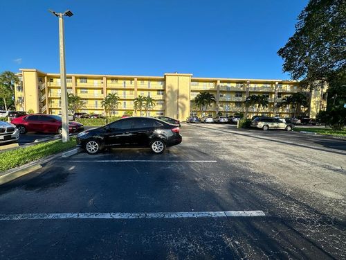 apt-533-9949 Sandalfoot Boulevard, Boca Raton, FL, 33428 | Card Image