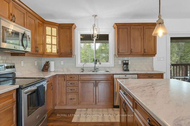1554 Shannon Rd, House other with 3 bedrooms, 3 bathrooms and 6 parking in Plainfield ON | Image 10