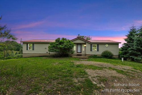 7807 Guy Rd, Nashville, MI, 49073-9511 | Card Image