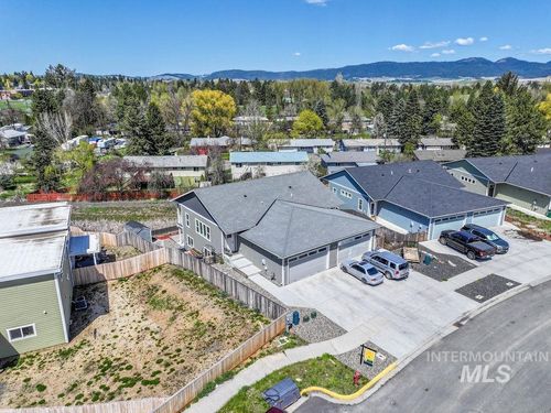 1736 E 3rd St, Moscow, ID, 83843-3803 | Card Image